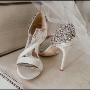 Badgley Mischka Pauline heels new